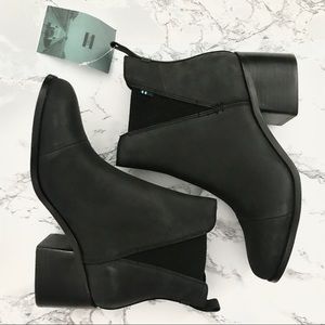 Toms Esme Boot // black leather heel boot